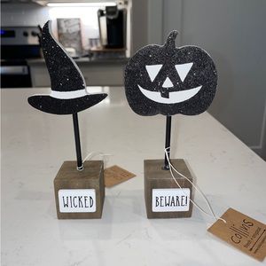 Halloween  Wicked & Beware Signs